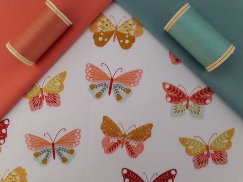 lot popeline coton motifs papillons et unis rose et bleu et fils